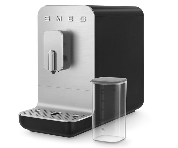 Кофемашина SMEG BCC13BLMEU черная купить