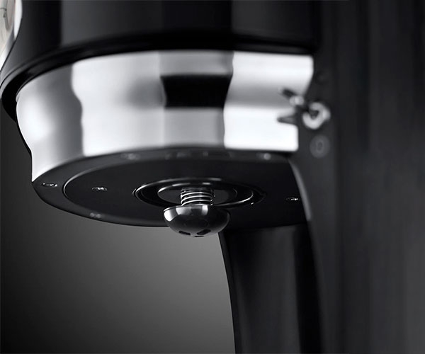 Капельная кофеварка Russell Hobbs 21701-56 Retro Classic Noir - фото-5